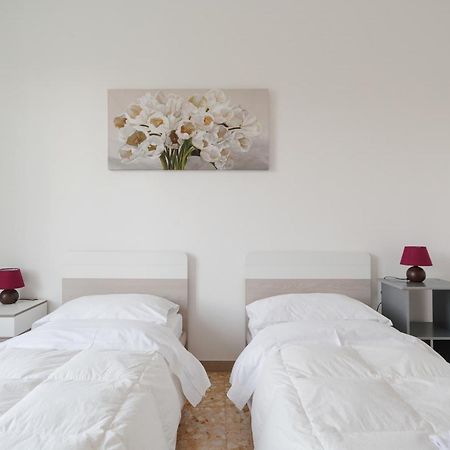 Bright&Cozy C5 Fiera Apartment Bologna Exteriör bild